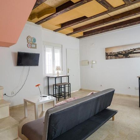 Rentalsevilla Feria Duplex Con Terraza Sevilha Exterior foto