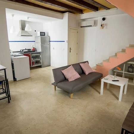 Rentalsevilla Feria Duplex Con Terraza Sevilha Exterior foto