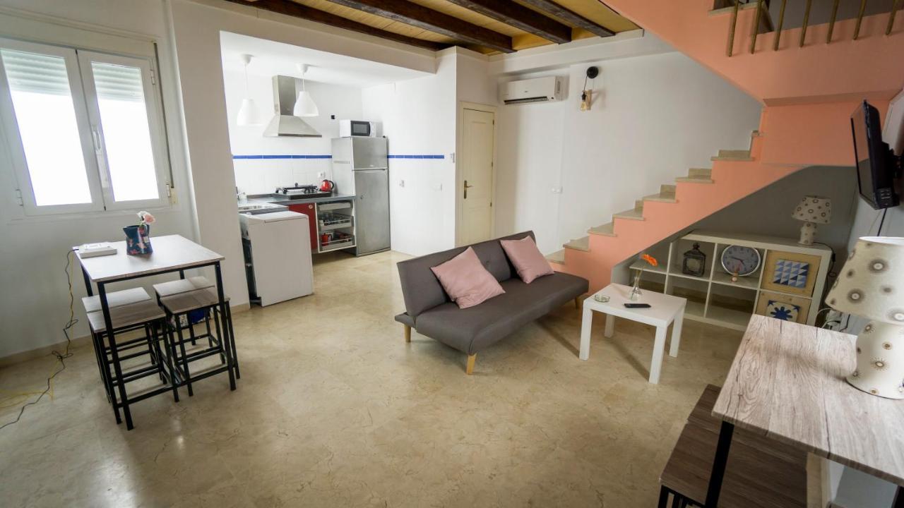 Rentalsevilla Feria Duplex Con Terraza Sevilha Exterior foto